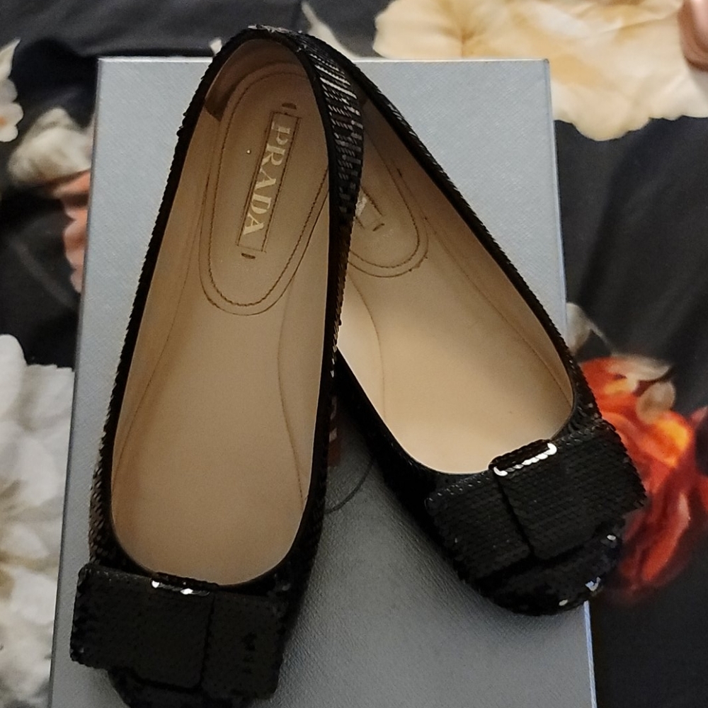 Black sequin ballet flats